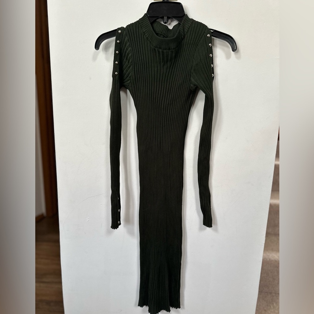 STRETCHY DARK OLIVE GREEN DRESS WITH CUT OUT SHOULDERS